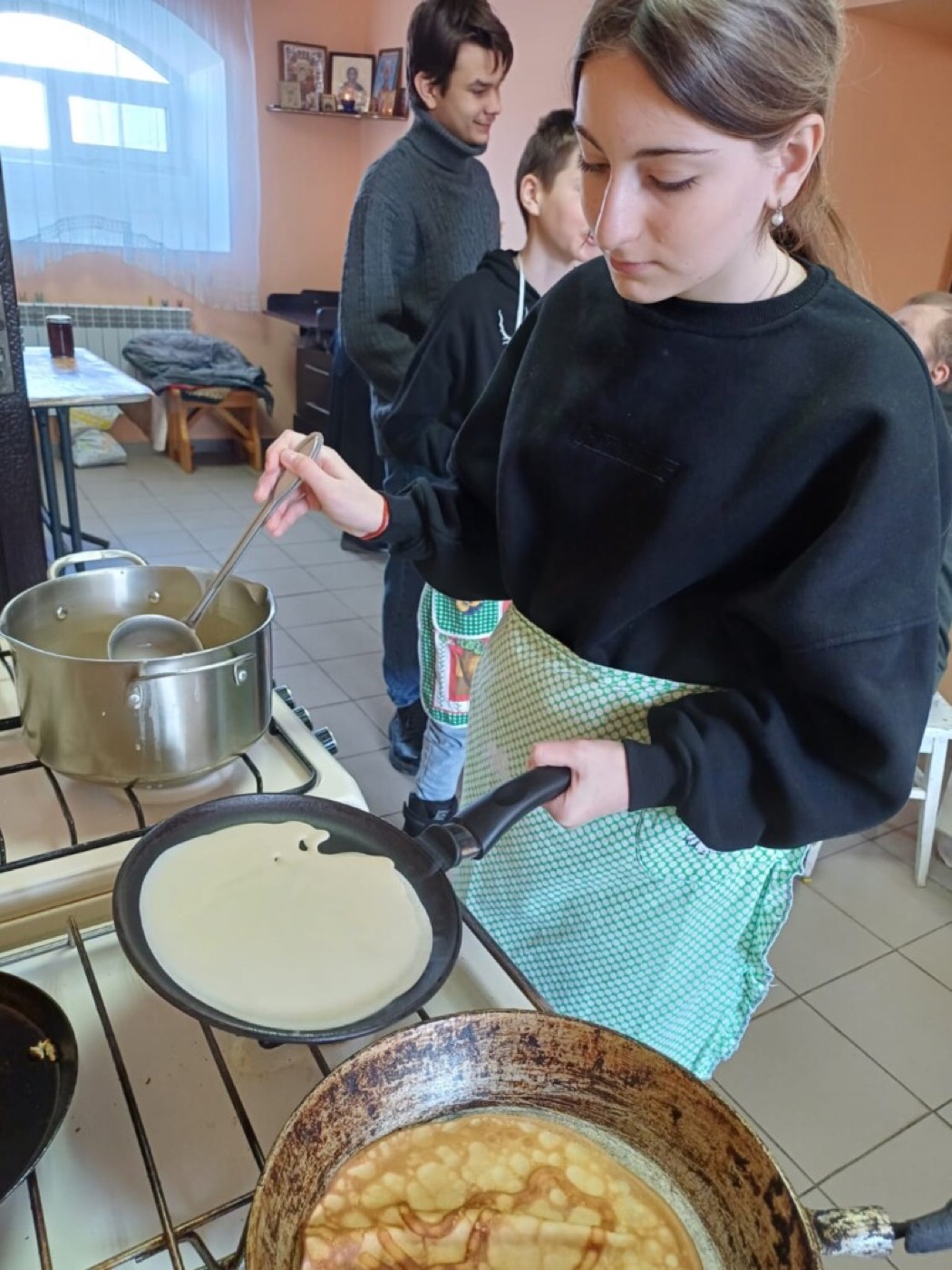 Совместное застолье учеников школы