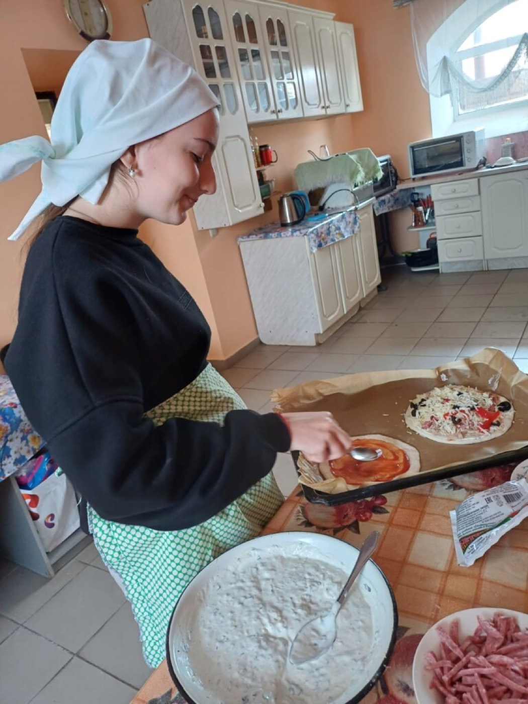 Юные повара за творческой работой