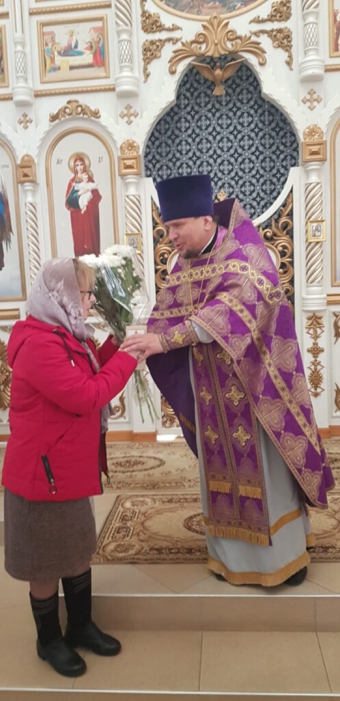 Прихожане благодарят тружеников прихода