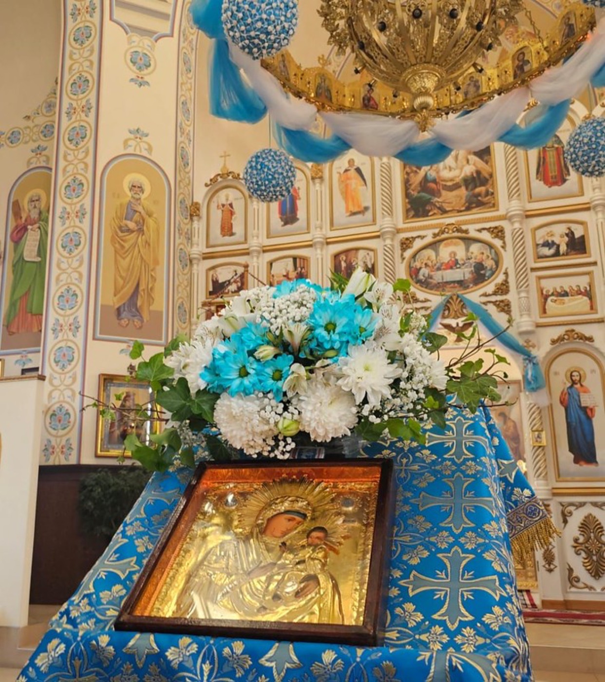 Божественная литургия в престольный день