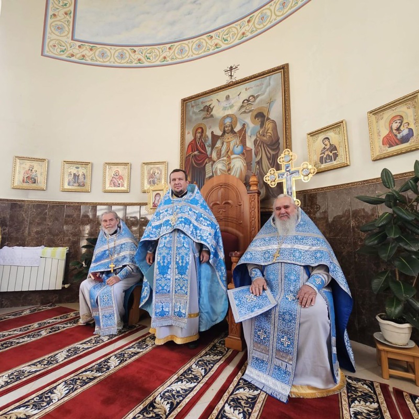 Праздничное богослужение в Иверском храме