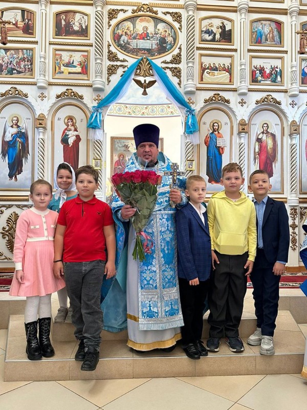 Праздничное богослужение в Иверском храме
