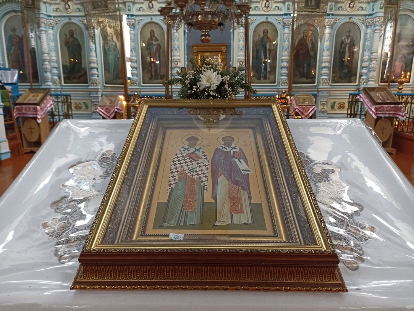 Богослужение в храме святителя Николая Чудотворца села Кугульта